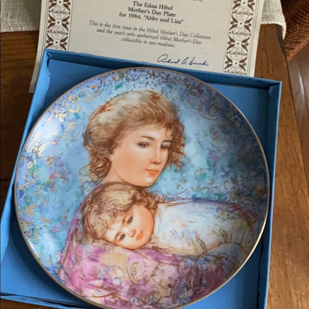 Hibel  Mother’s Day plate 1984